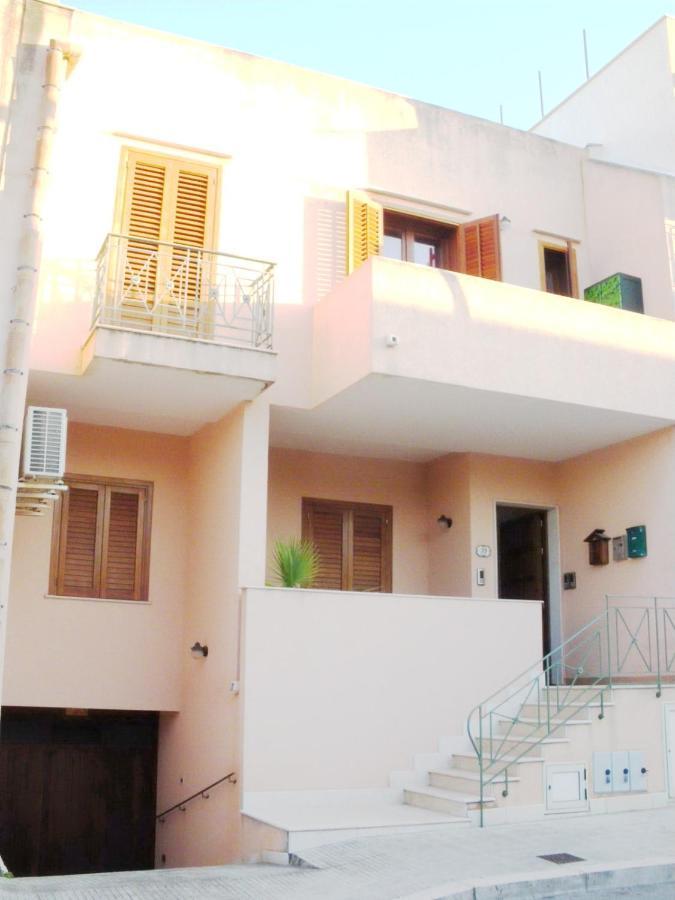Case Colombo E Mattarella By Trerose Properties - Appartamenti Centrali Con Wi-Fi E Posto Auto Privato Gratuito San Vito Lo Capo Eksteriør billede